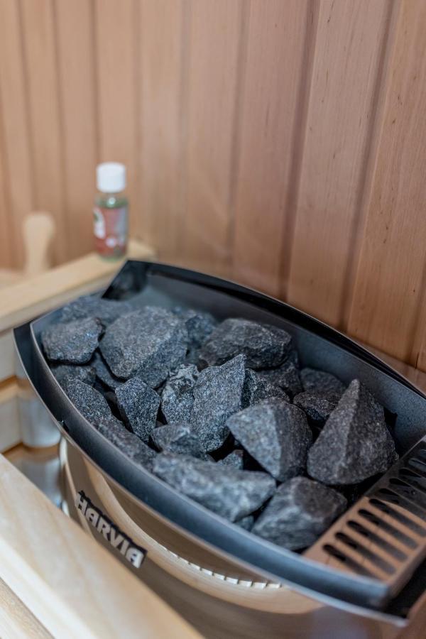 Villa Grey Stone Gata Ngoại thất bức ảnh