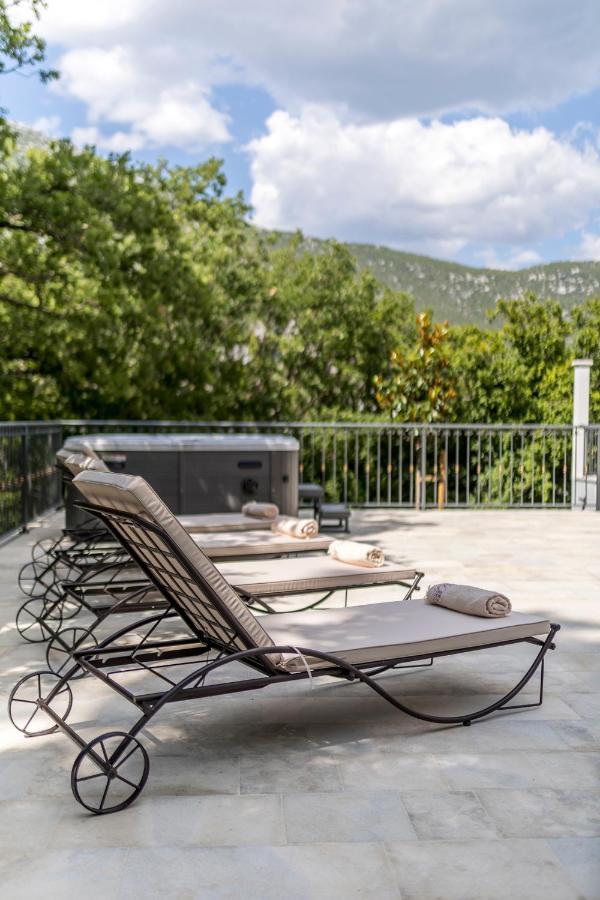Villa Grey Stone Gata Ngoại thất bức ảnh