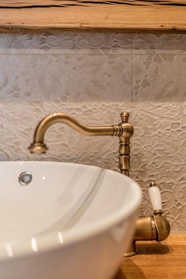Villa Grey Stone Gata Ngoại thất bức ảnh